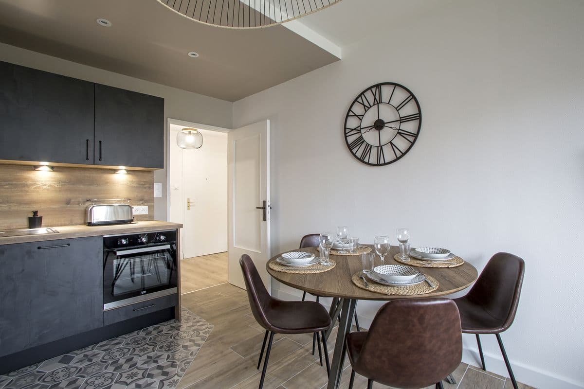 Chambre équipée d'une colocation à Strasbourg